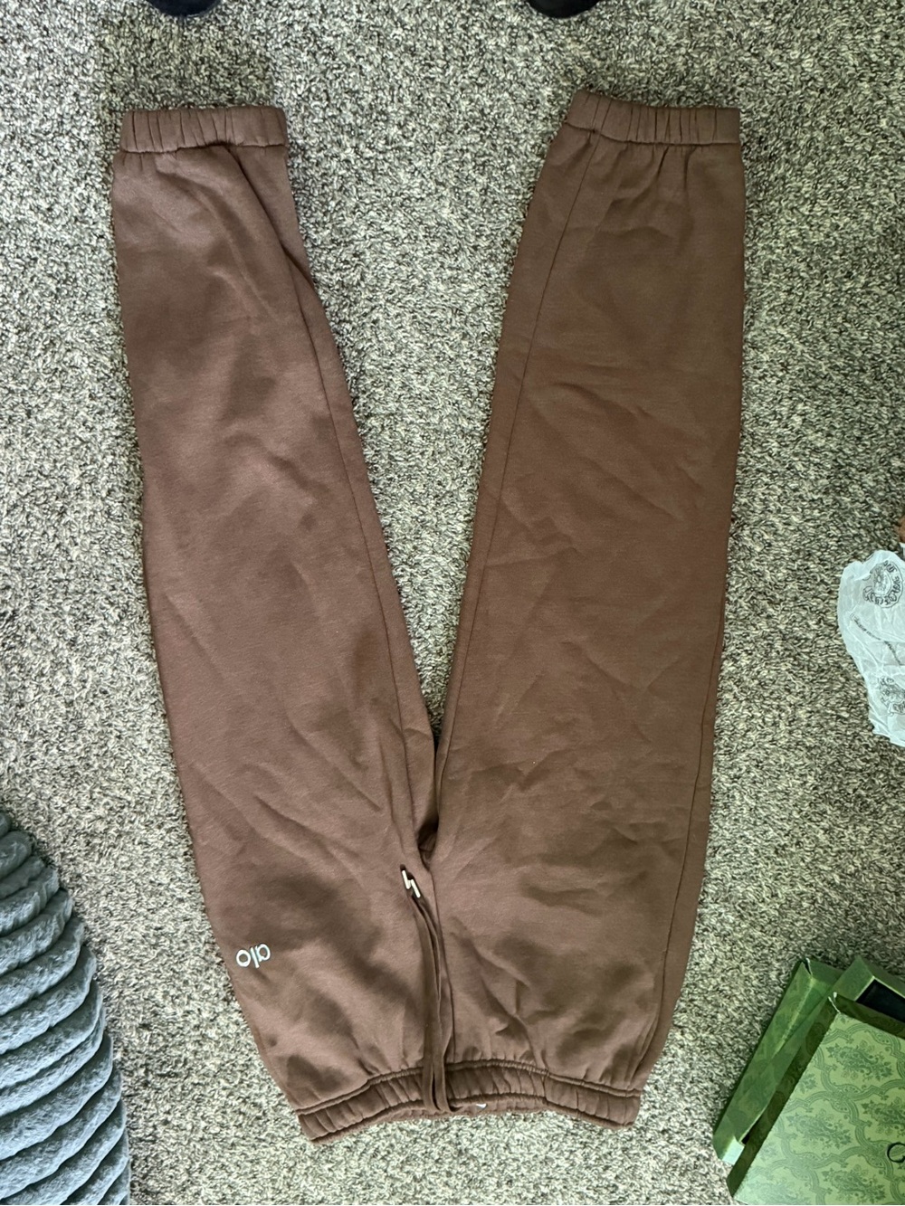 Brown alo Sweatpants women’s small